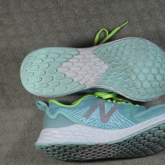 New Balance Blue and Lime Green Fresh Foam Sneakers WTMPOSL - Picture 6 of 7